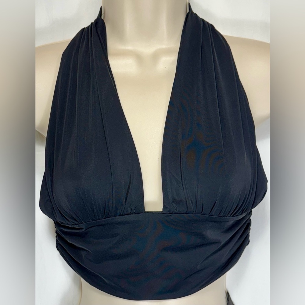 EDIKTED Halter Tank Top